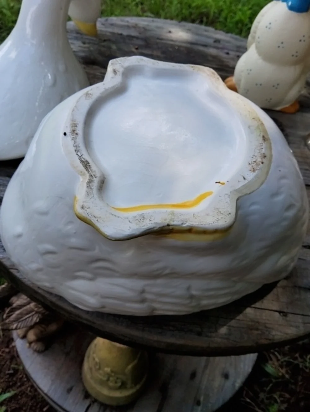 Vintage duck/goose cookie jar vintage white